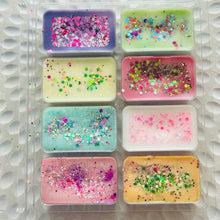 Load image into Gallery viewer, Fruity &amp; Floral - Sampler Wax Melt Pack
